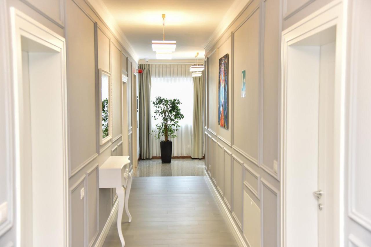 Hotel Imperiale Durres Bagian luar foto