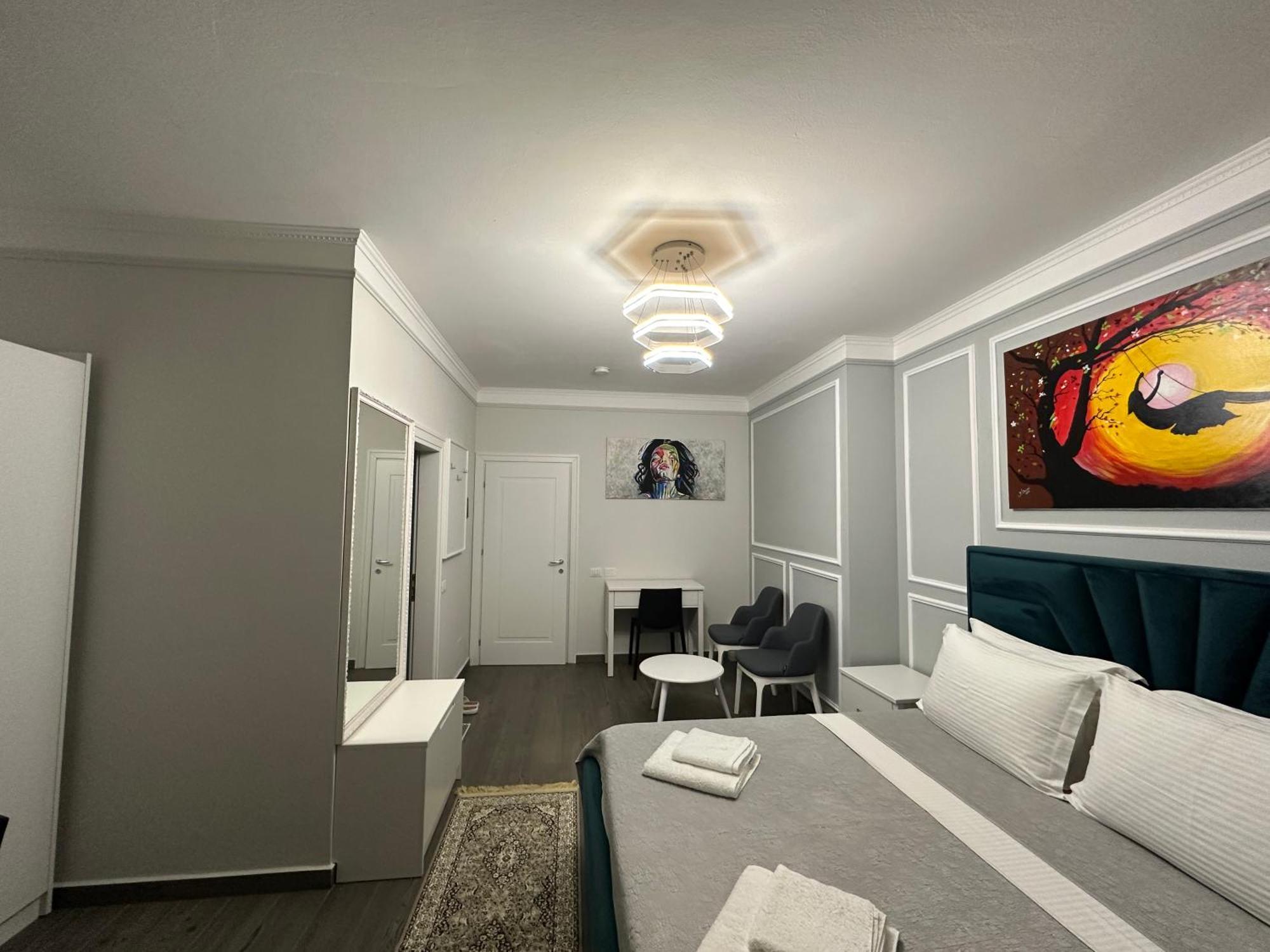 Hotel Imperiale Durres Bagian luar foto